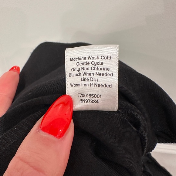 Evereve Nellie Flutter Jumpsuit - Picture 9 of 11